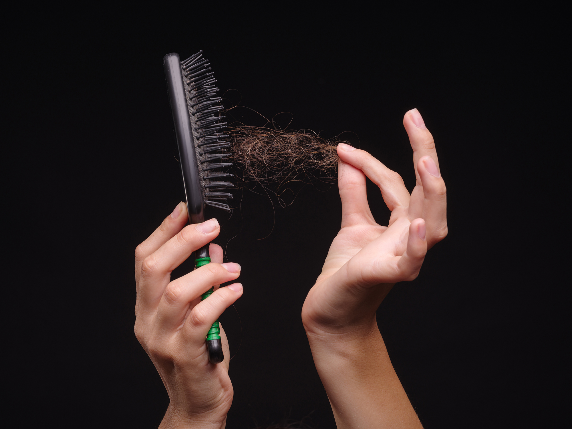 Come pulire le spazzole per capelli con la giusta cura